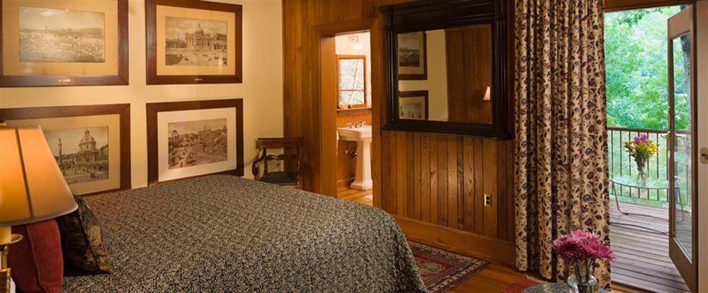 Lodge On Lake Lure Exterior photo