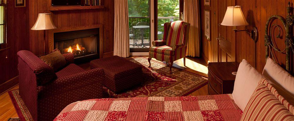 Lodge On Lake Lure Exterior photo