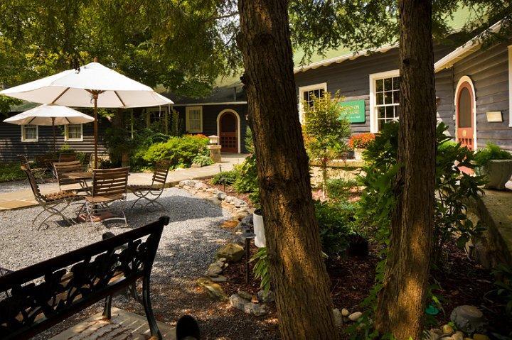 Lodge On Lake Lure Exterior photo